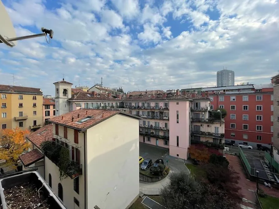 Duomo Walking DistanceModern Flat With Free Wifi-1